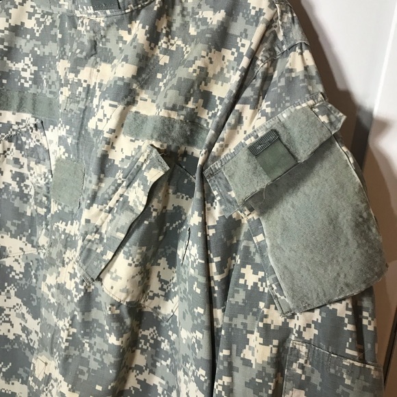 Army camo combat uniform jacket size Large regular zip and Velcro closure Preown - Picture 4 of 7